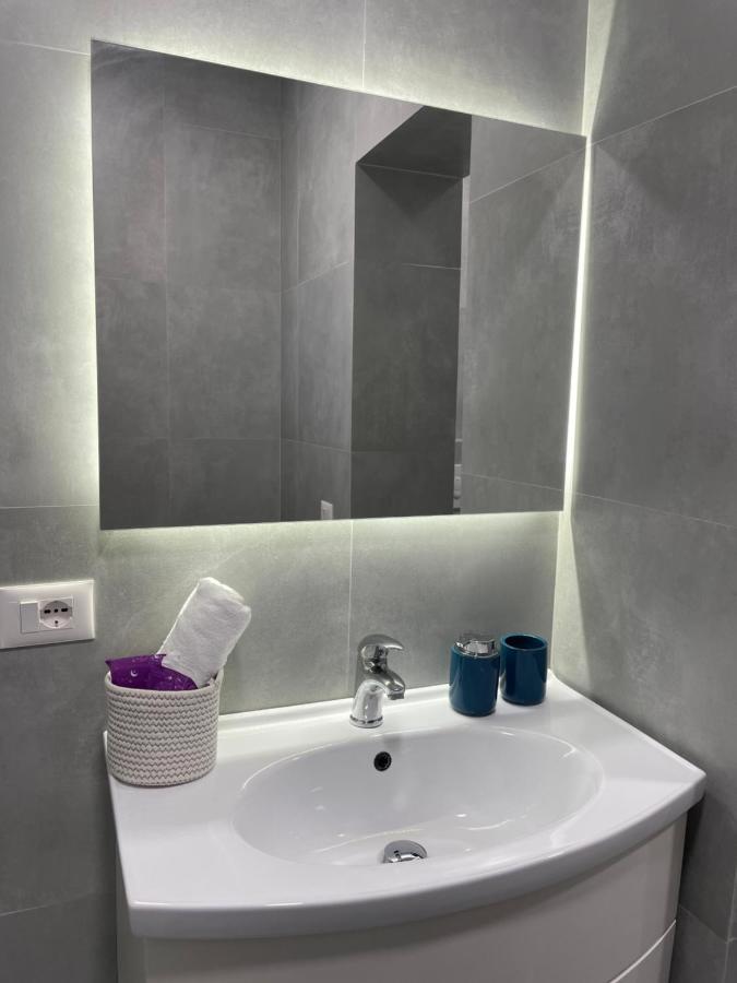 Lovely Apartment ติรานา ภายนอก รูปภาพ