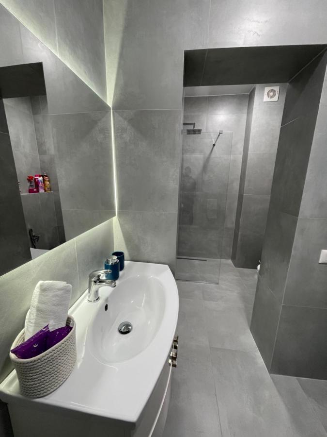 Lovely Apartment ติรานา ภายนอก รูปภาพ